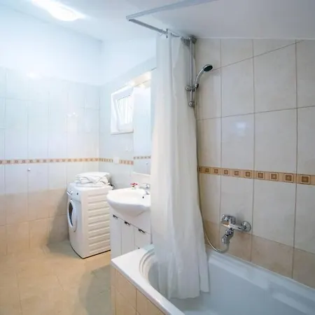 Σπίτι διακοπών Vita- 3 Bedroom With Private Pool Opanci